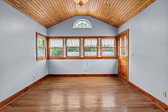 4540 W Main St, Erin, TN 37061