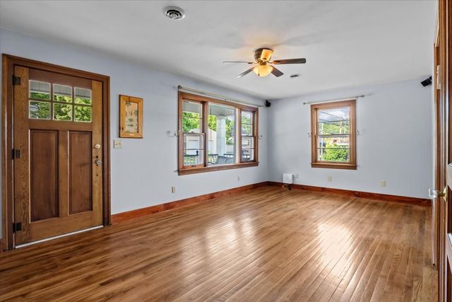4540 W Main St, Erin, TN 37061