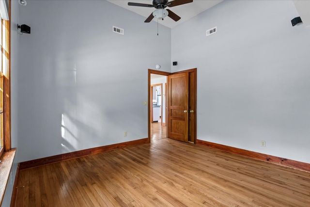 4540 W Main St, Erin, TN 37061