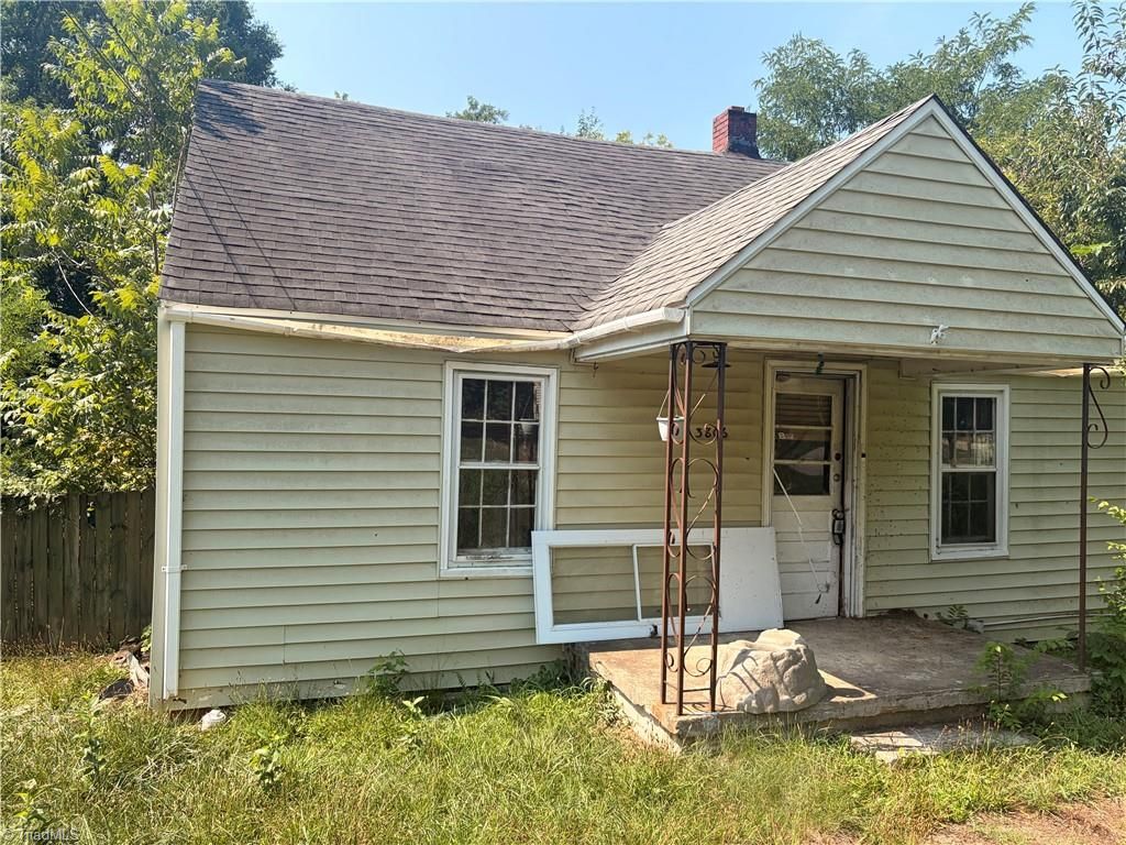 3806 Heath Avenue, Greensboro, NC 27401
