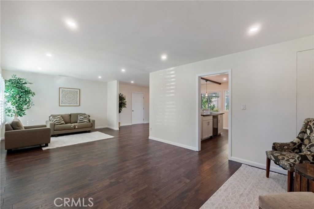 20101 Superior Street, Chatsworth (los Angeles), CA 91311