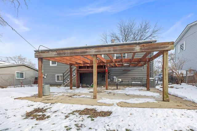 1364 Leslie Lane, Glendale Heights, IL 60139