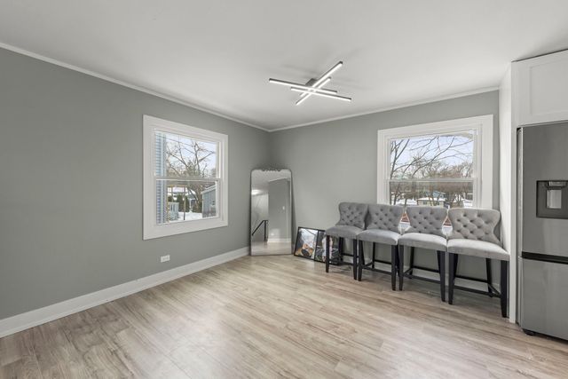 1364 Leslie Lane, Glendale Heights, IL 60139