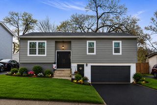 1364 Leslie Lane, Glendale Heights, IL 60139