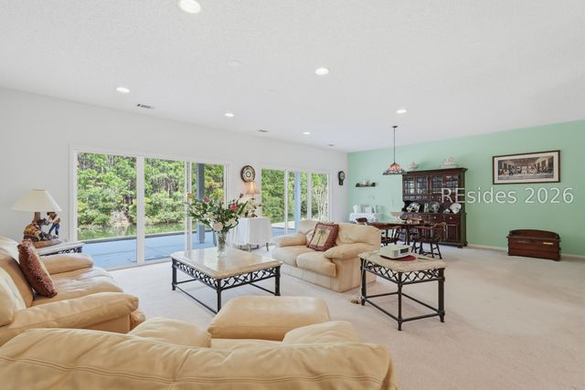 21 Raven Glass Ln, Bluffton, SC 29909