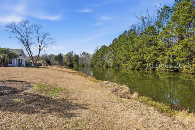 21 Raven Glass Ln, Bluffton, SC 29909