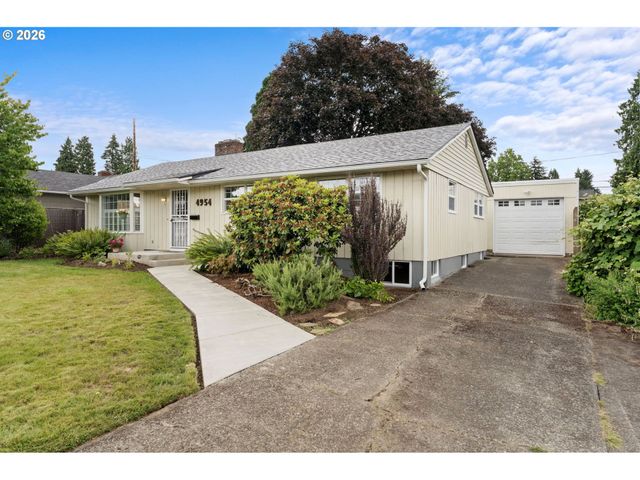 4954 Se WILLOW St, Milwaukie, OR 97222