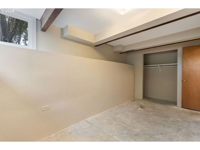 4954 Se WILLOW St, Milwaukie, OR 97222