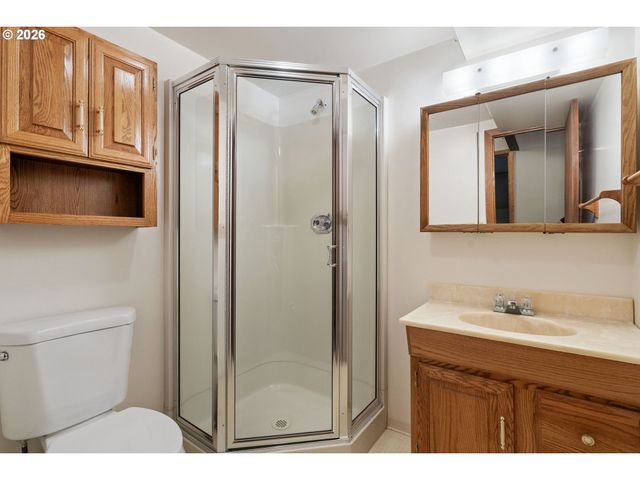 4954 Se WILLOW St, Milwaukie, OR 97222