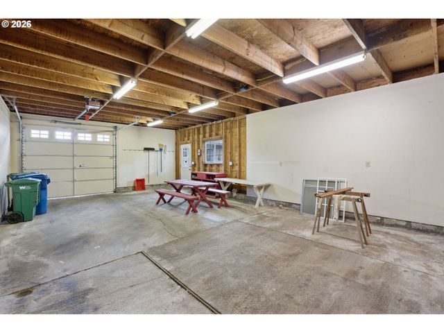 4954 Se WILLOW St, Milwaukie, OR 97222