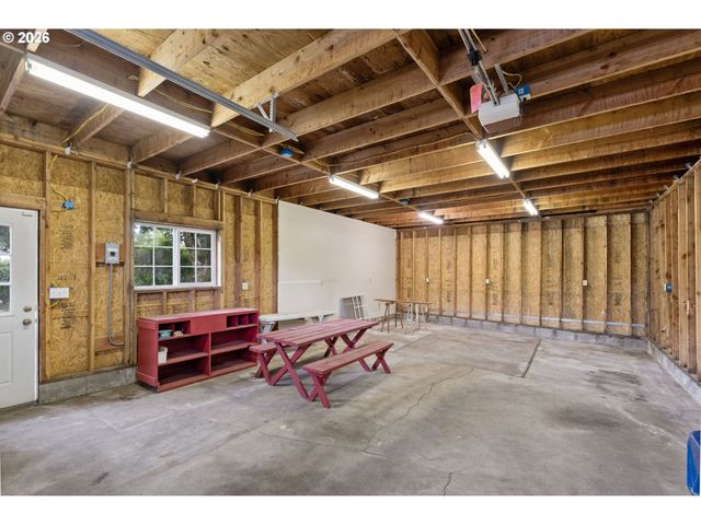 4954 Se WILLOW St, Milwaukie, OR 97222