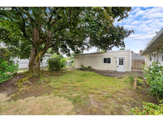 4954 Se WILLOW St, Milwaukie, OR 97222
