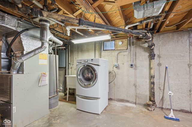 7770 E 51st Street, Indianapolis, IN 46226