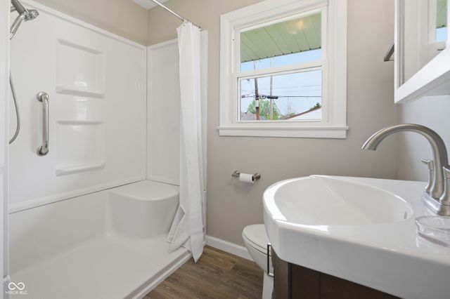 7770 E 51st Street, Indianapolis, IN 46226