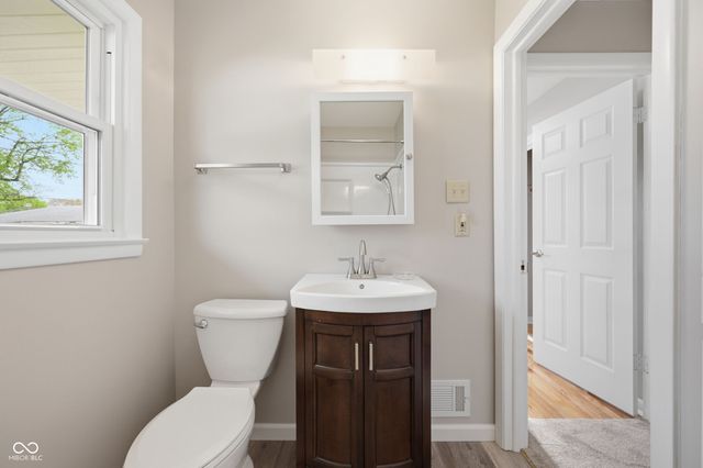 7770 E 51st Street, Indianapolis, IN 46226