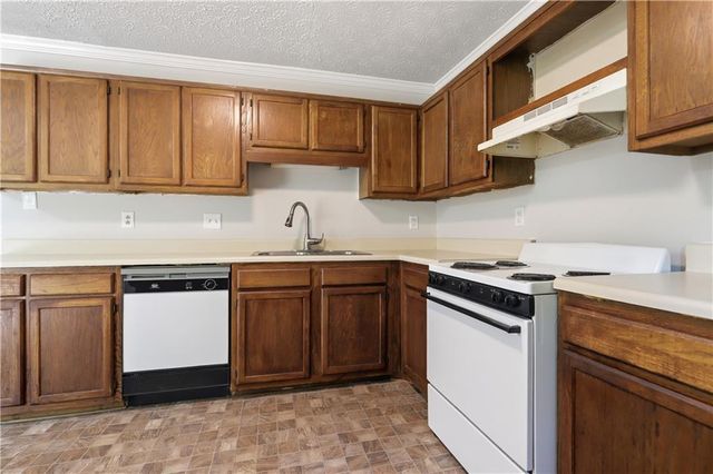5009 N Redan Circle, Stone Mountain, GA 30088