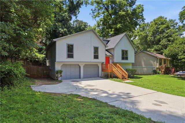 5009 N Redan Circle, Stone Mountain, GA 30088