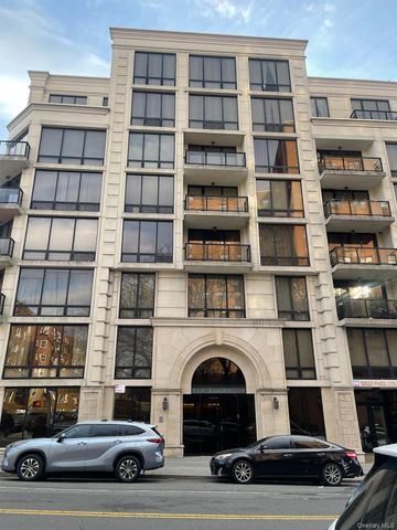 63-36 99 Sreet 8C, Rego Park, NY 11374