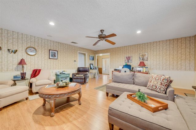 830 Mount Zion Road, Midlothian, TX 76065