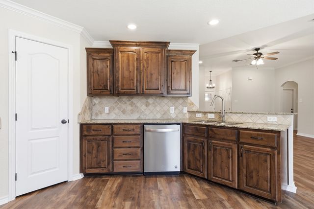 2505 Riders Way, Waco, TX 76712