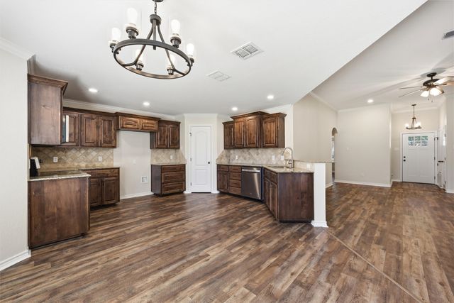 2505 Riders Way, Waco, TX 76712