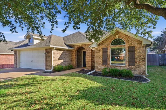 2505 Riders Way, Waco, TX 76712