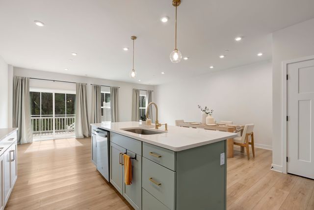 1038 Mountain View Dr, Thompsons Station, TN 37179