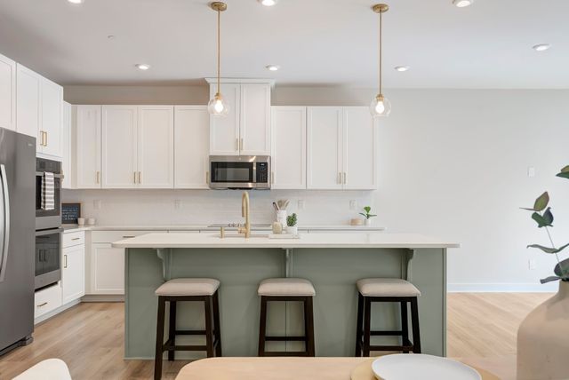 1038 Mountain View Dr, Thompsons Station, TN 37179