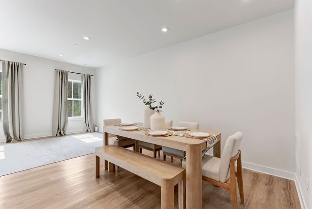 1038 Mountain View Dr, Thompsons Station, TN 37179