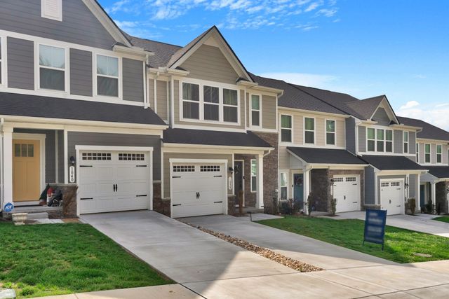 1038 Mountain View Dr, Thompsons Station, TN 37179