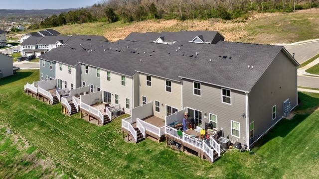 1038 Mountain View Dr, Thompsons Station, TN 37179