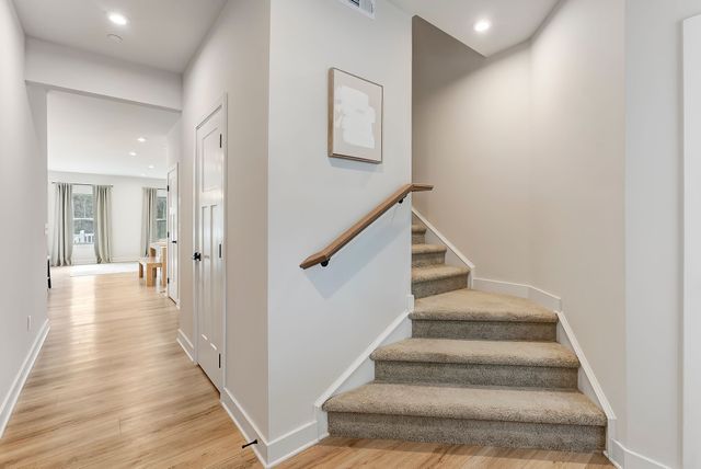 1038 Mountain View Dr, Thompsons Station, TN 37179