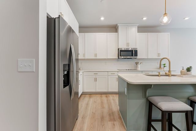 1038 Mountain View Dr, Thompsons Station, TN 37179