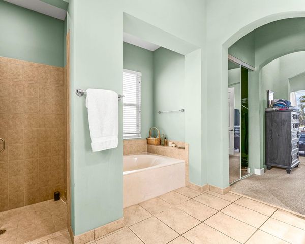 10487 Cypress Lakes Preserve Drive, Lake Worth, FL 33449