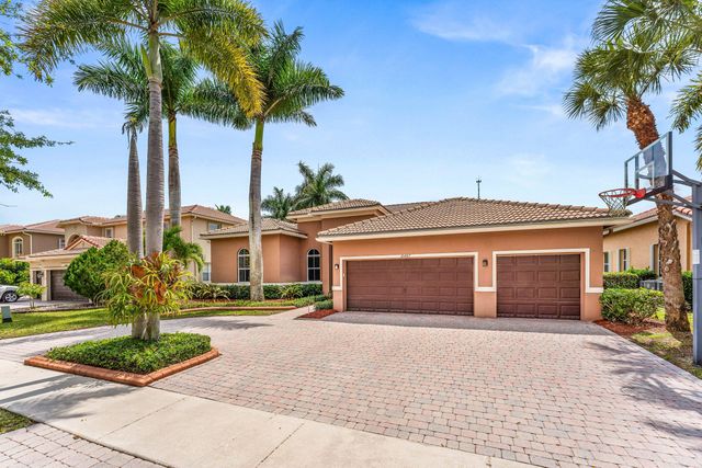 10487 Cypress Lakes Preserve Drive, Lake Worth, FL 33449