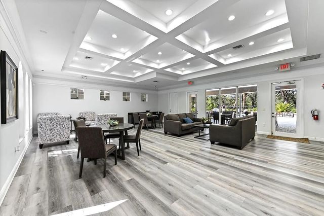 10487 Cypress Lakes Preserve Drive, Lake Worth, FL 33449