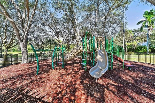 10487 Cypress Lakes Preserve Drive, Lake Worth, FL 33449