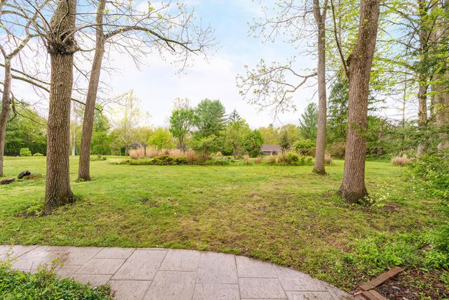 1484 Carriage Road, Powell, OH 43065