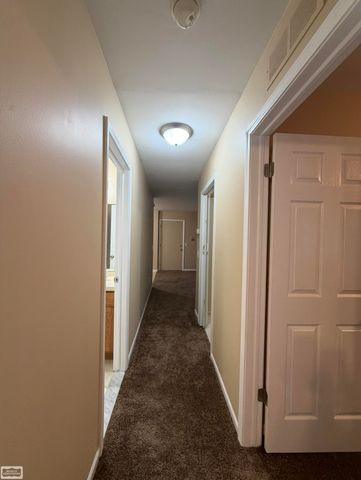35401 Hickory Woods Lane, Clinton Twp, MI 48035