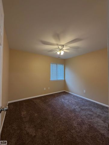 35401 Hickory Woods Lane, Clinton Twp, MI 48035