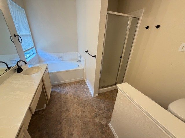 5305 Manhassett Drive, Arlington, TX 76018