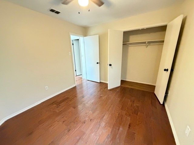 5305 Manhassett Drive, Arlington, TX 76018