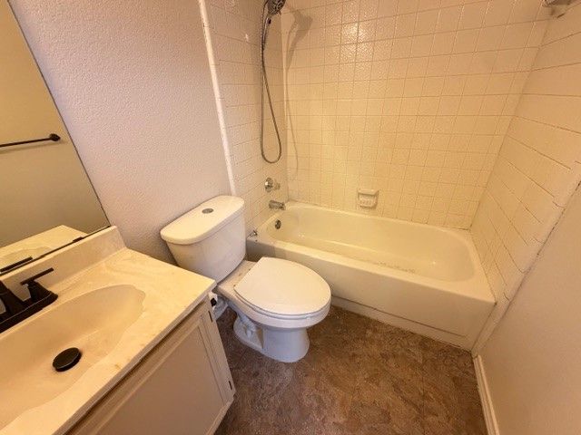 5305 Manhassett Drive, Arlington, TX 76018