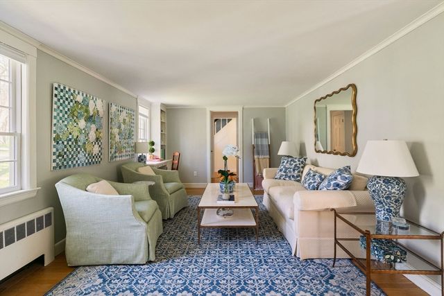 22 Standish Rd, Wellesley, MA 02481