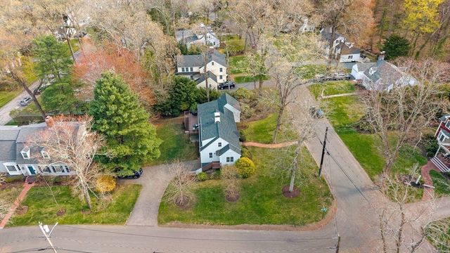 22 Standish Rd, Wellesley, MA 02481