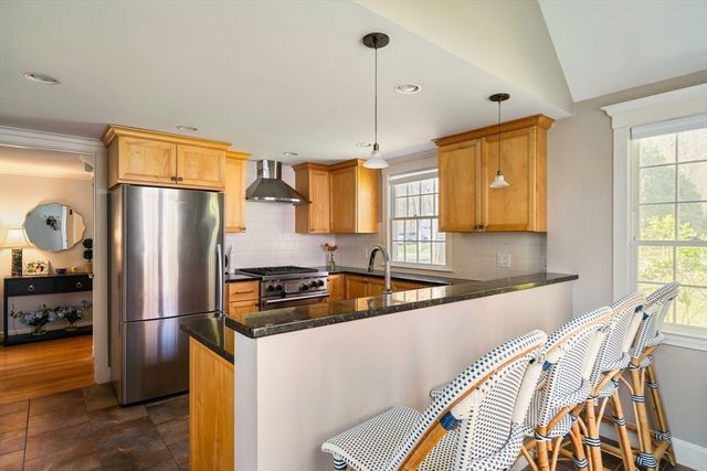 22 Standish Rd, Wellesley, MA 02481