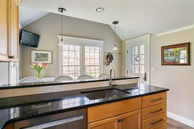 22 Standish Rd, Wellesley, MA 02481