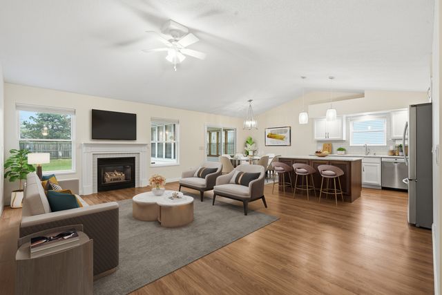 2315 E 57th Street, Davenport, IA 52807