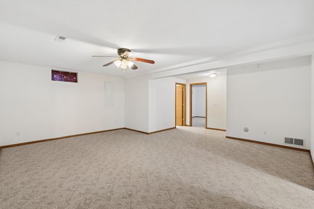 2315 E 57th Street, Davenport, IA 52807