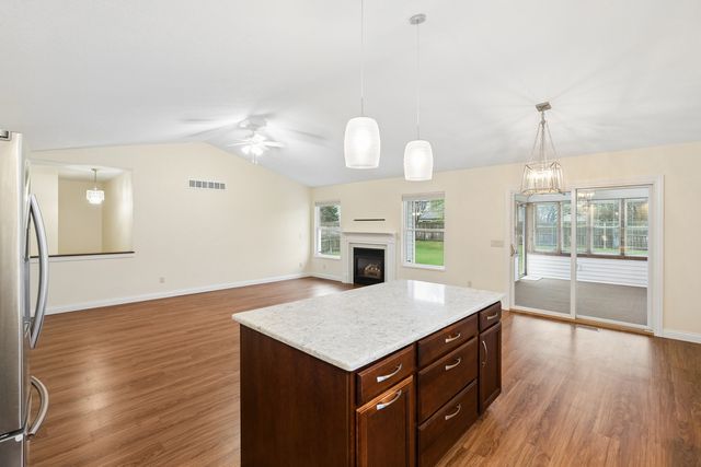 2315 E 57th Street, Davenport, IA 52807